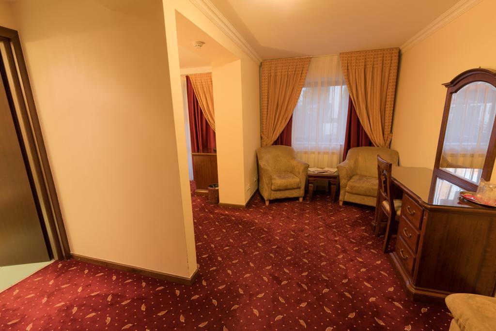 Edelweiss Poiana Hotels Poiana Brașov Zimmer foto